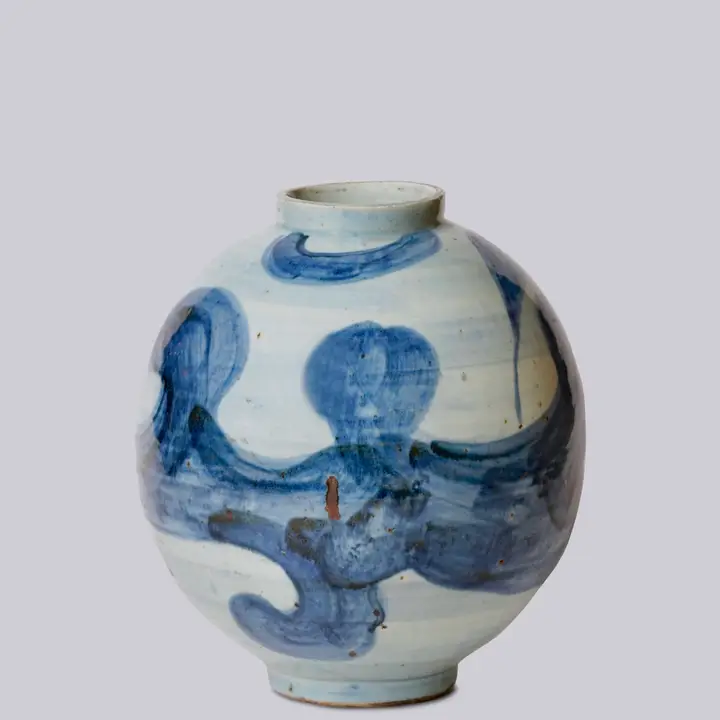 Clouds Porcelain Globe Vase