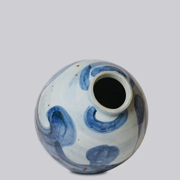 Clouds Porcelain Globe Vase