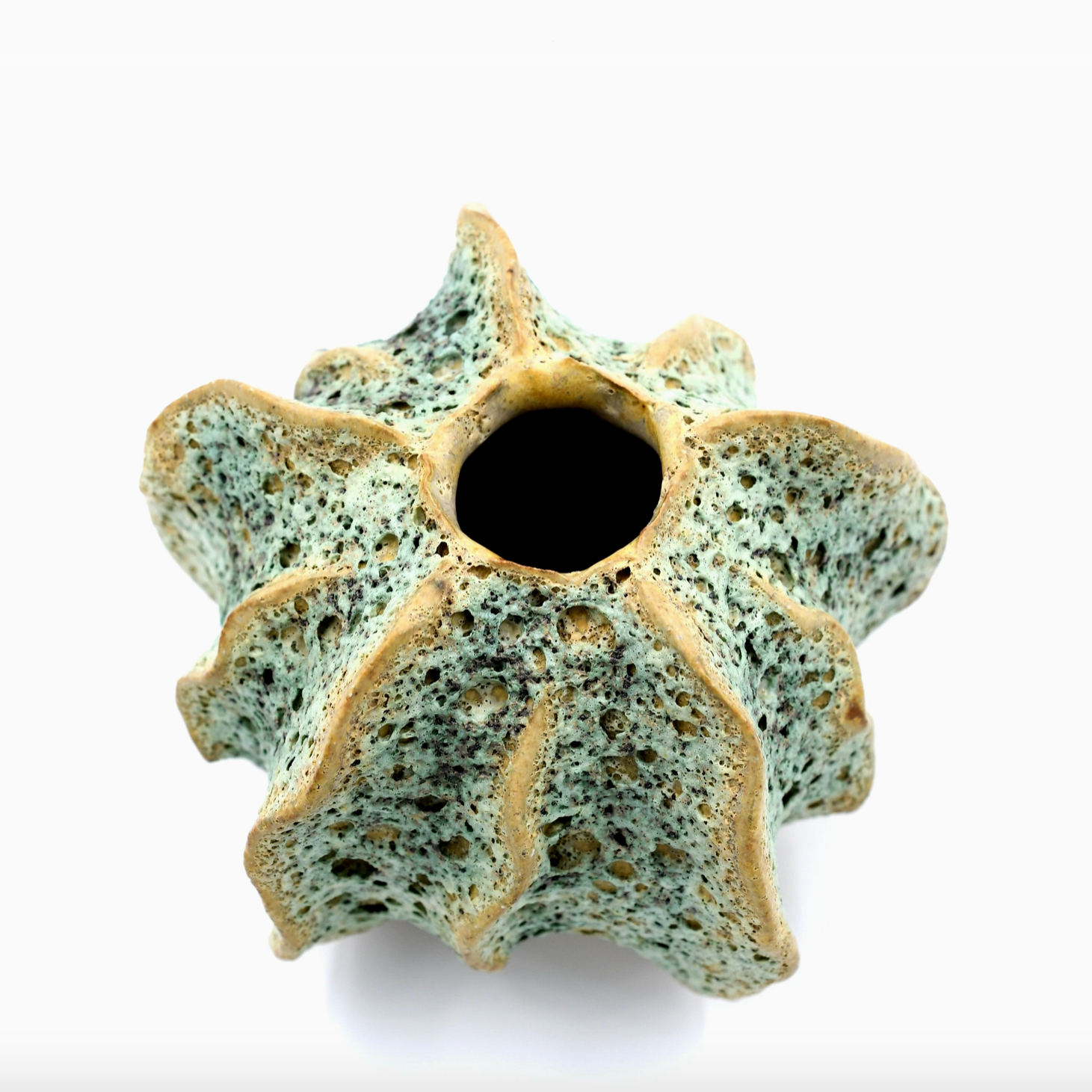 Handmade Loofah Round Vase, Green