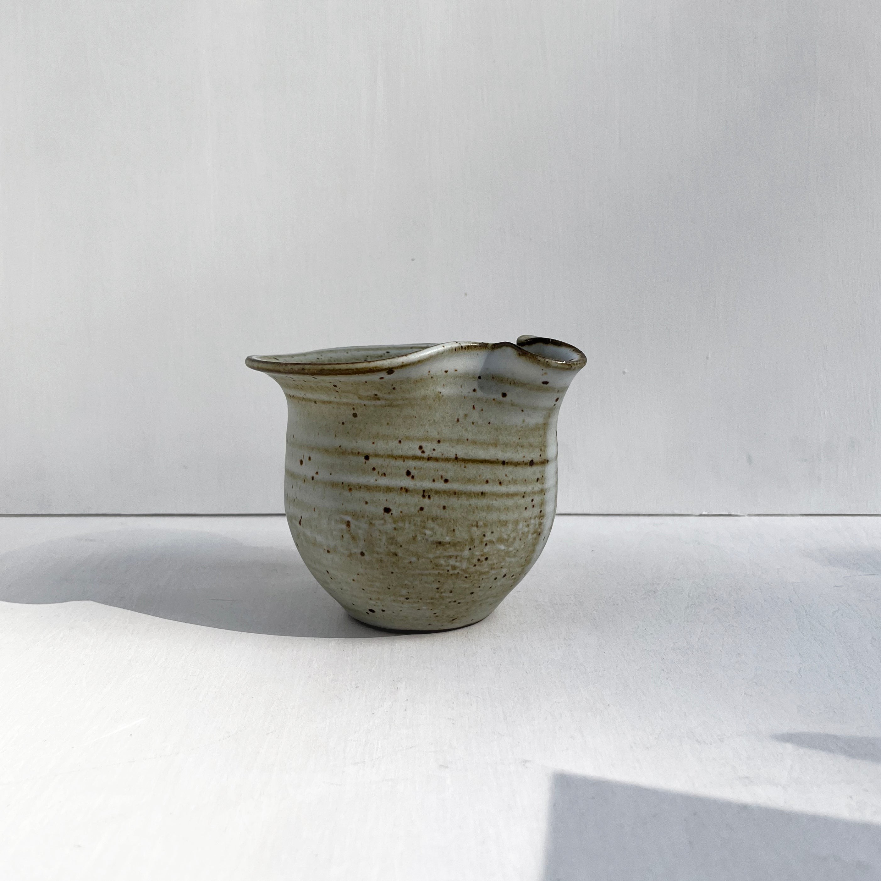 Small Pourer, Natural