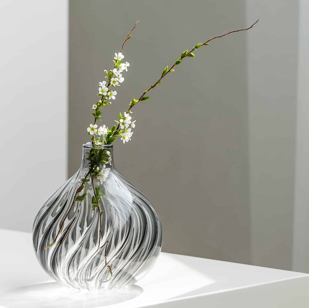 Flori Round Bud Vase, Smoke