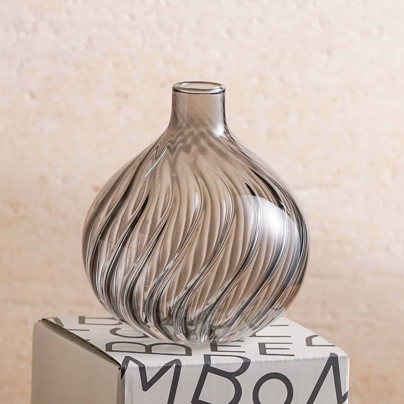 Flori Round Bud Vase, Smoke