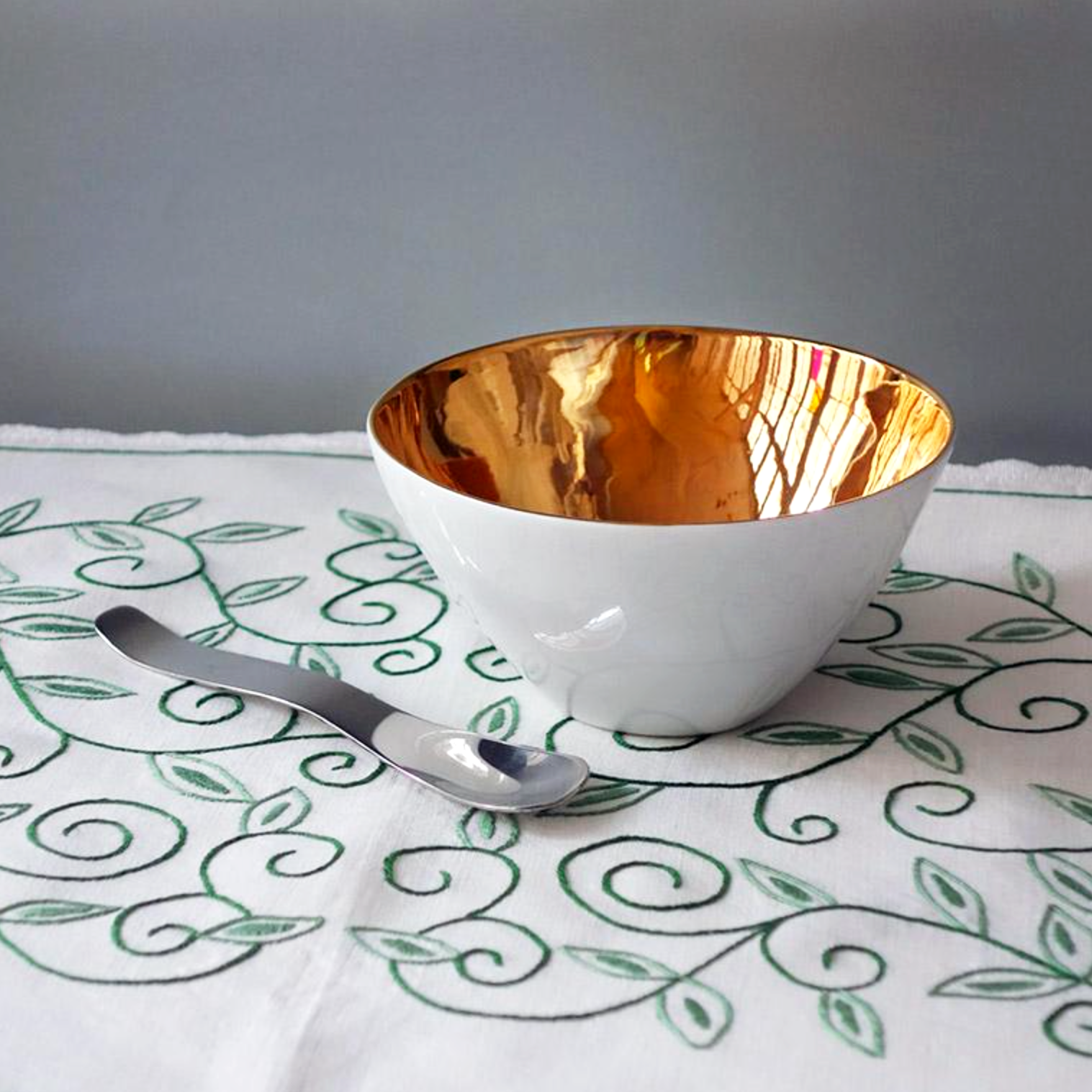 Small Bowl, Gold & Porcelain