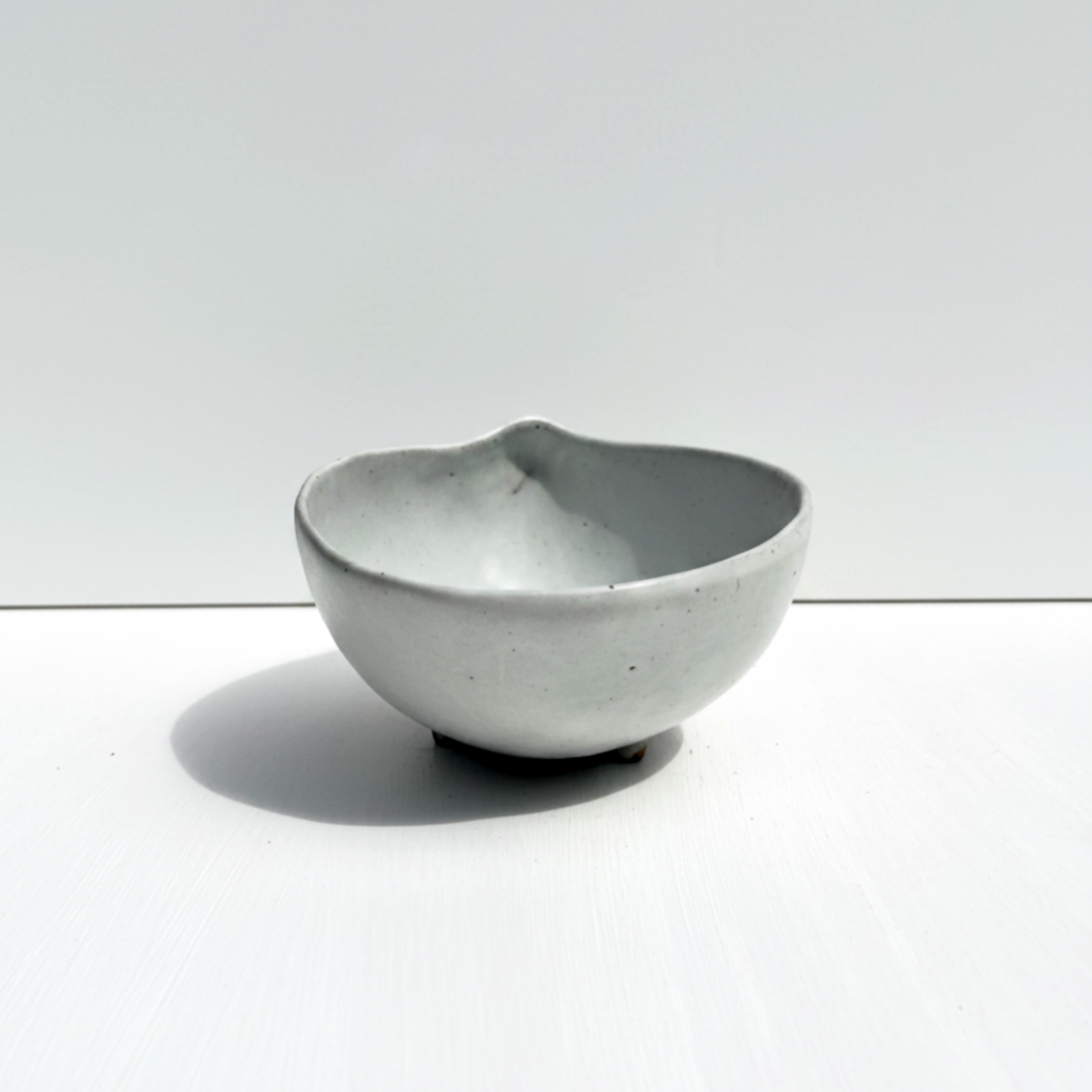 White Footed Shell Bowl, Medium