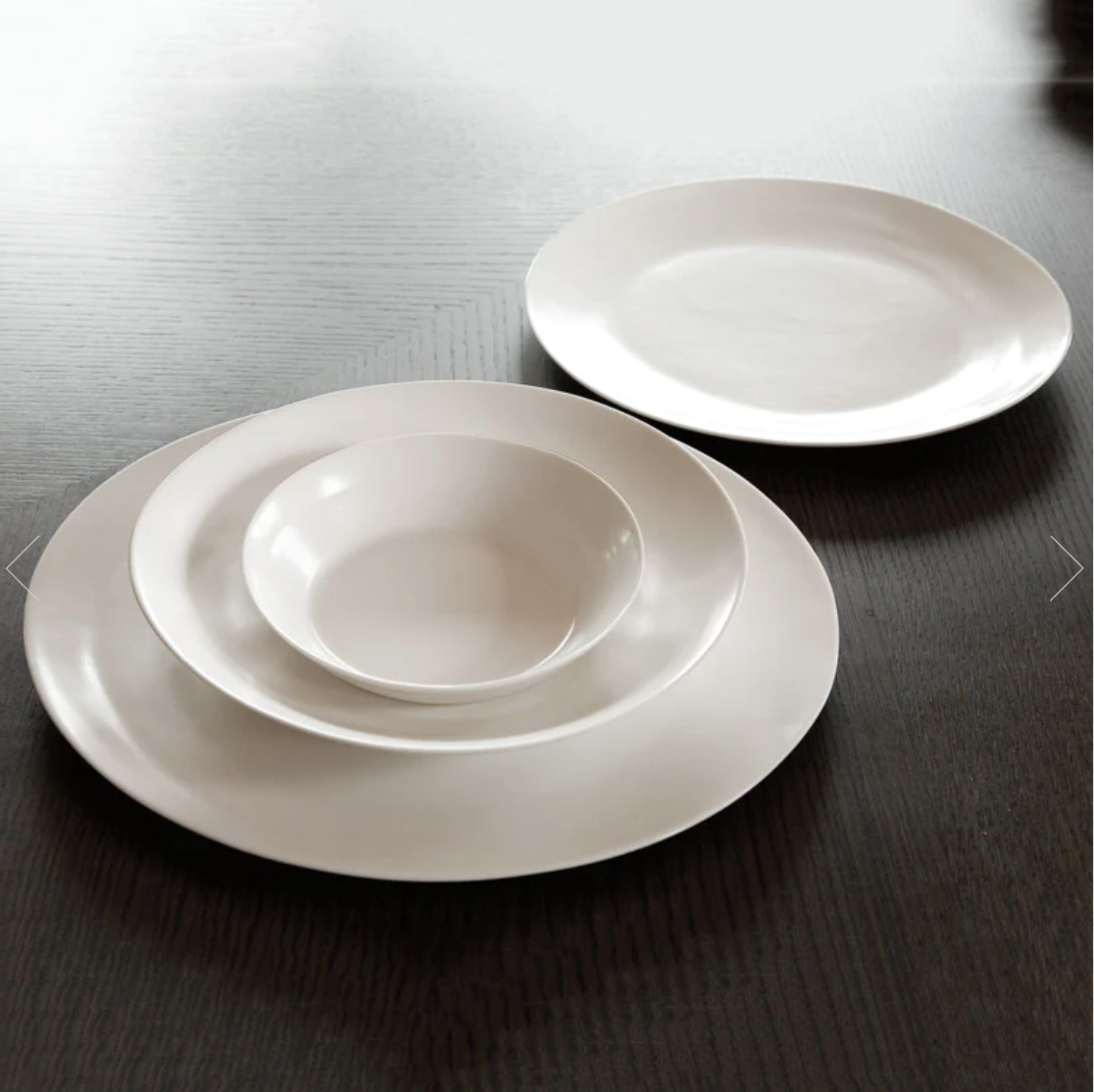 Ripple White Plate