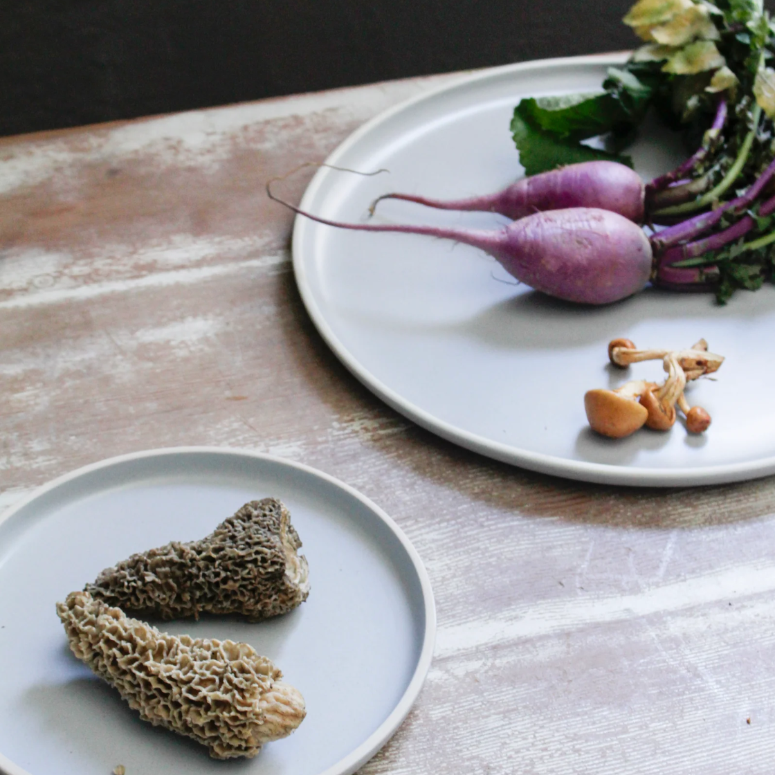 Umbra Stoneware Serving Plate