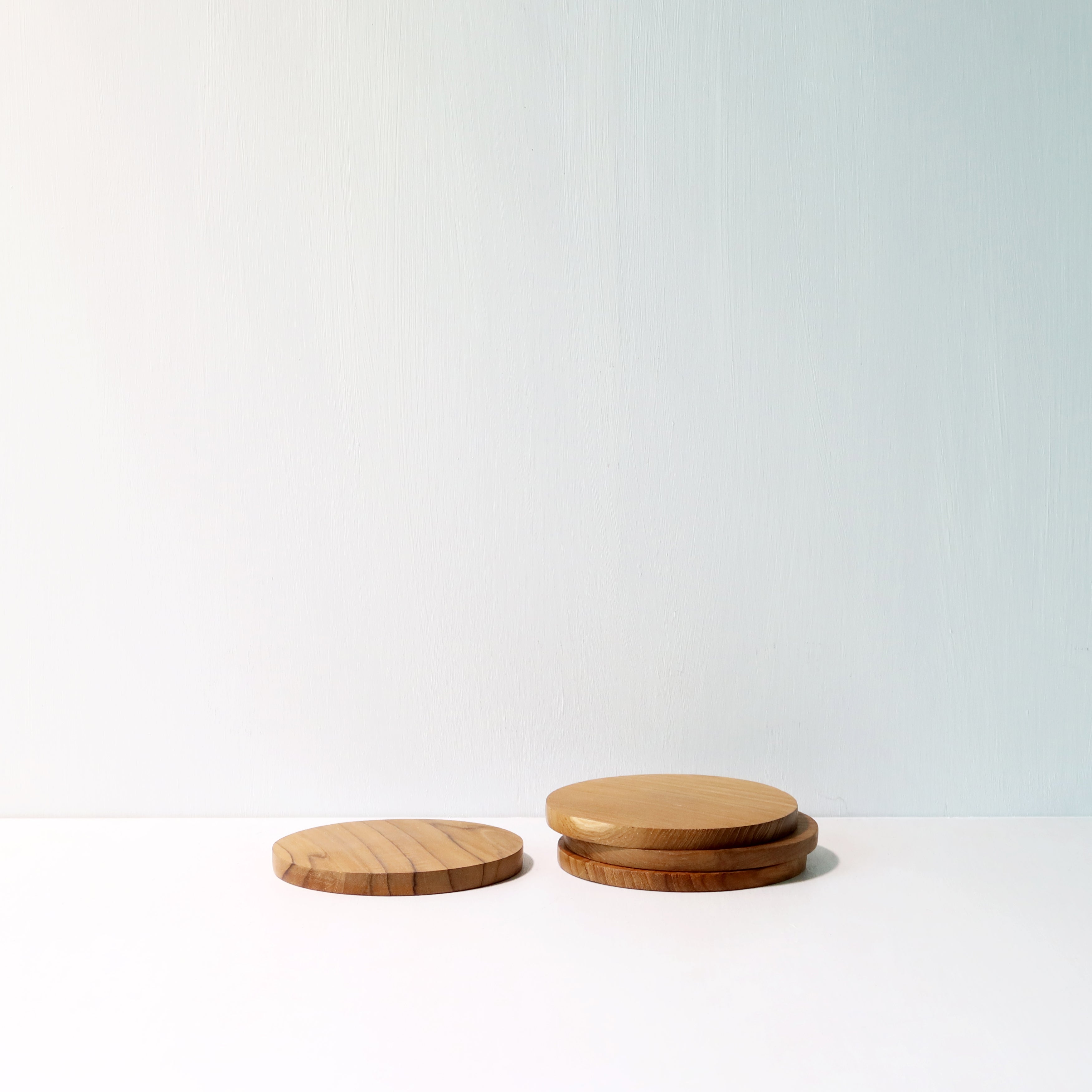 Round Coasters in Teak, Set of 4