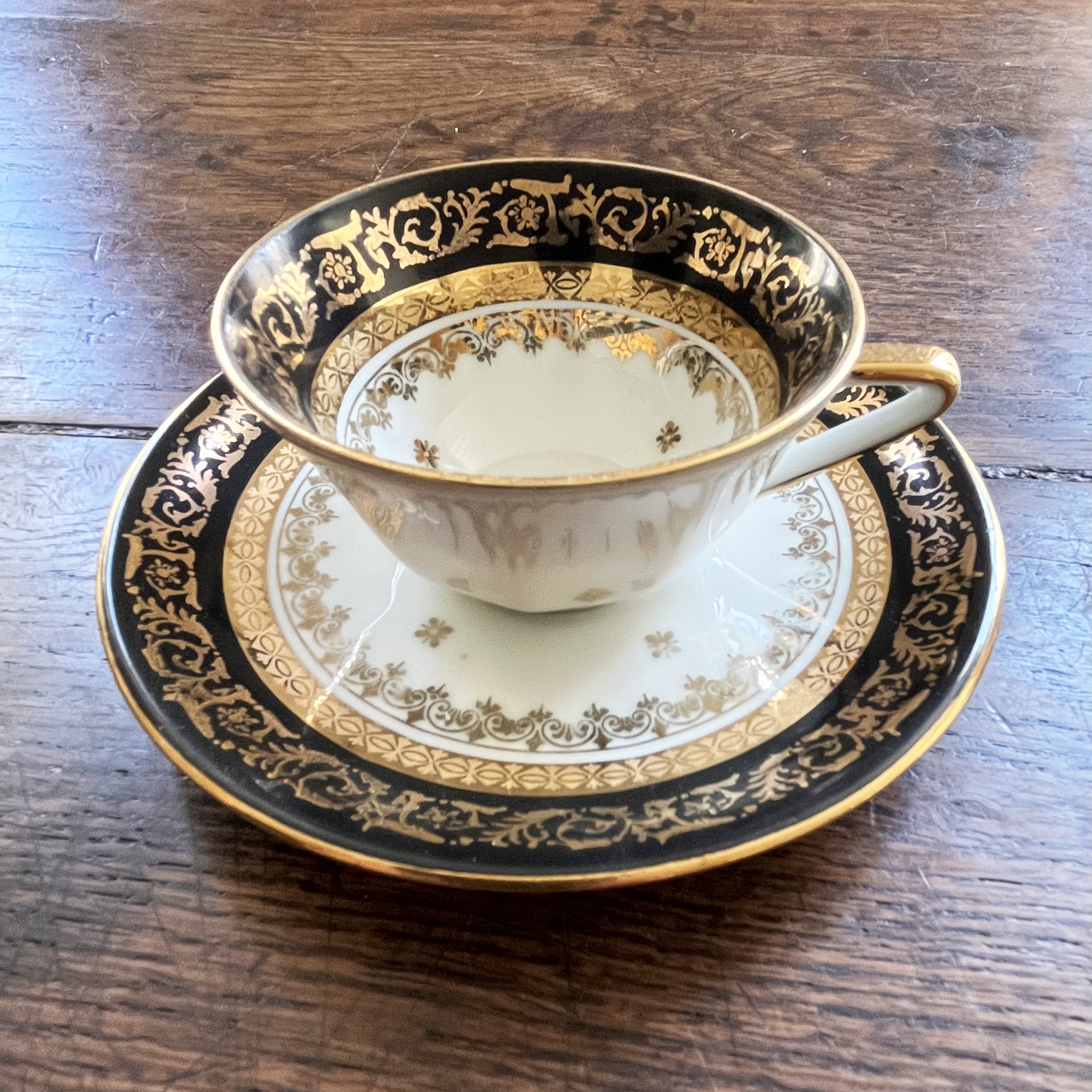 Vintage French Limoges Tea Cup & Saucer, Set of 4