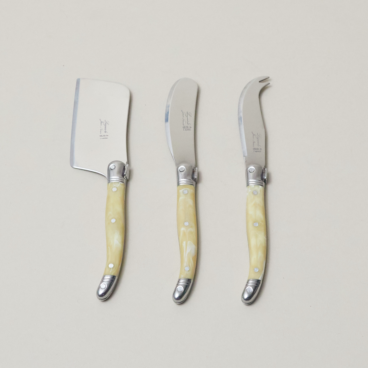 Laguiole Cheese Servers in Pale Horn, S/3