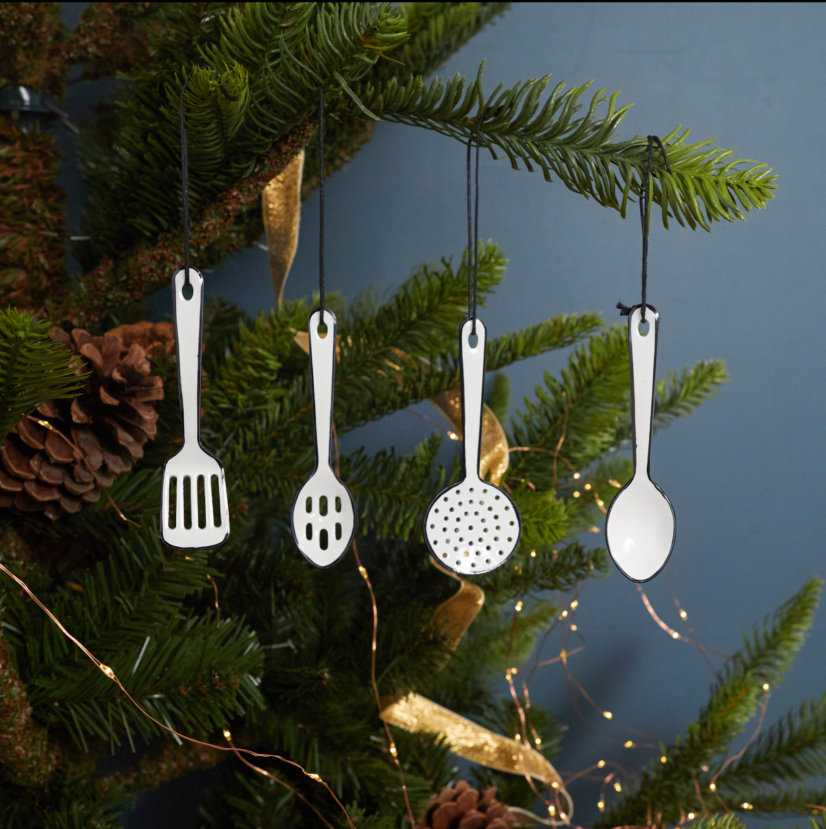 Outline Enamel Kitchen Ornament