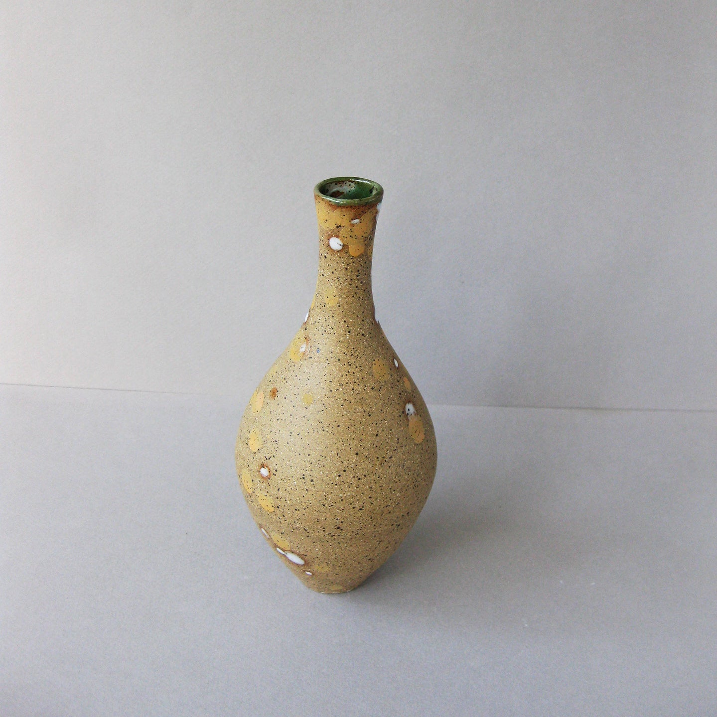 Sand Vase Medium by Lai Montesca
