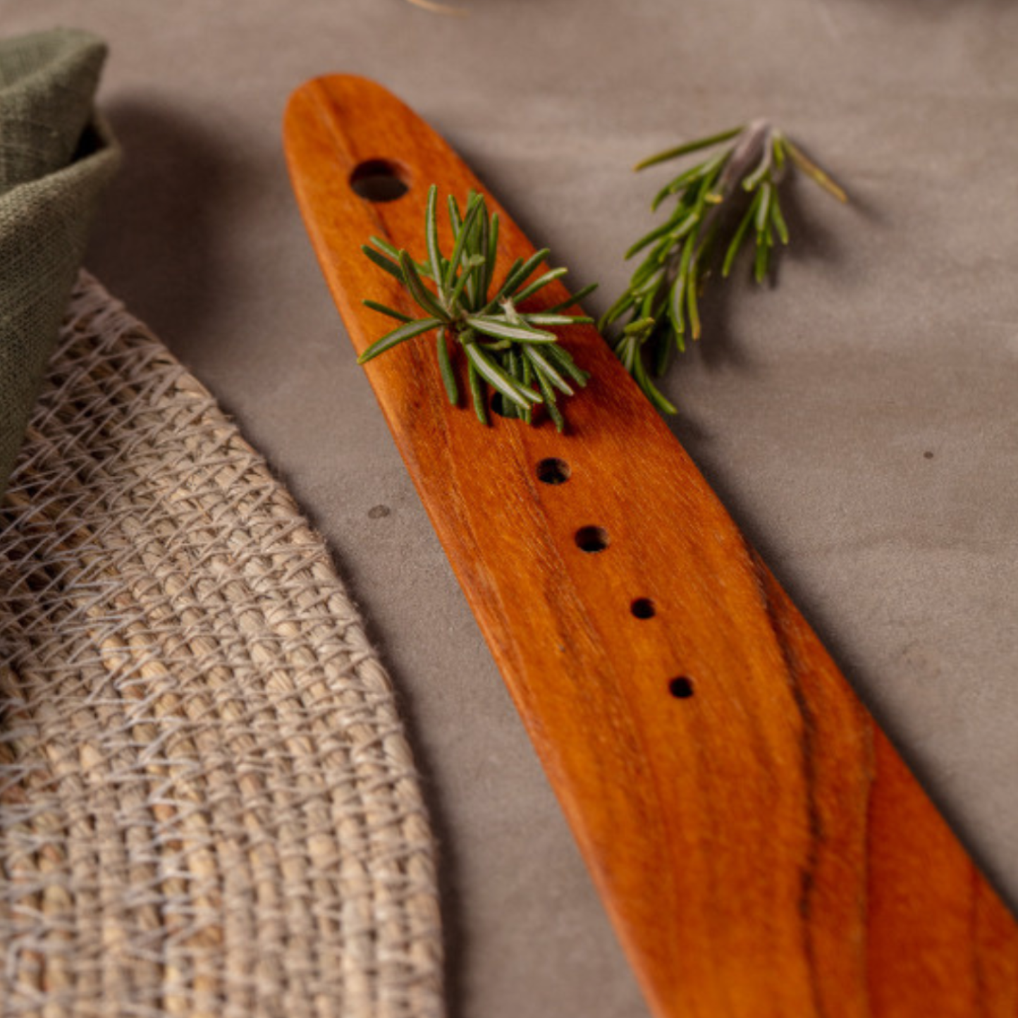 Teak Herb Cutter