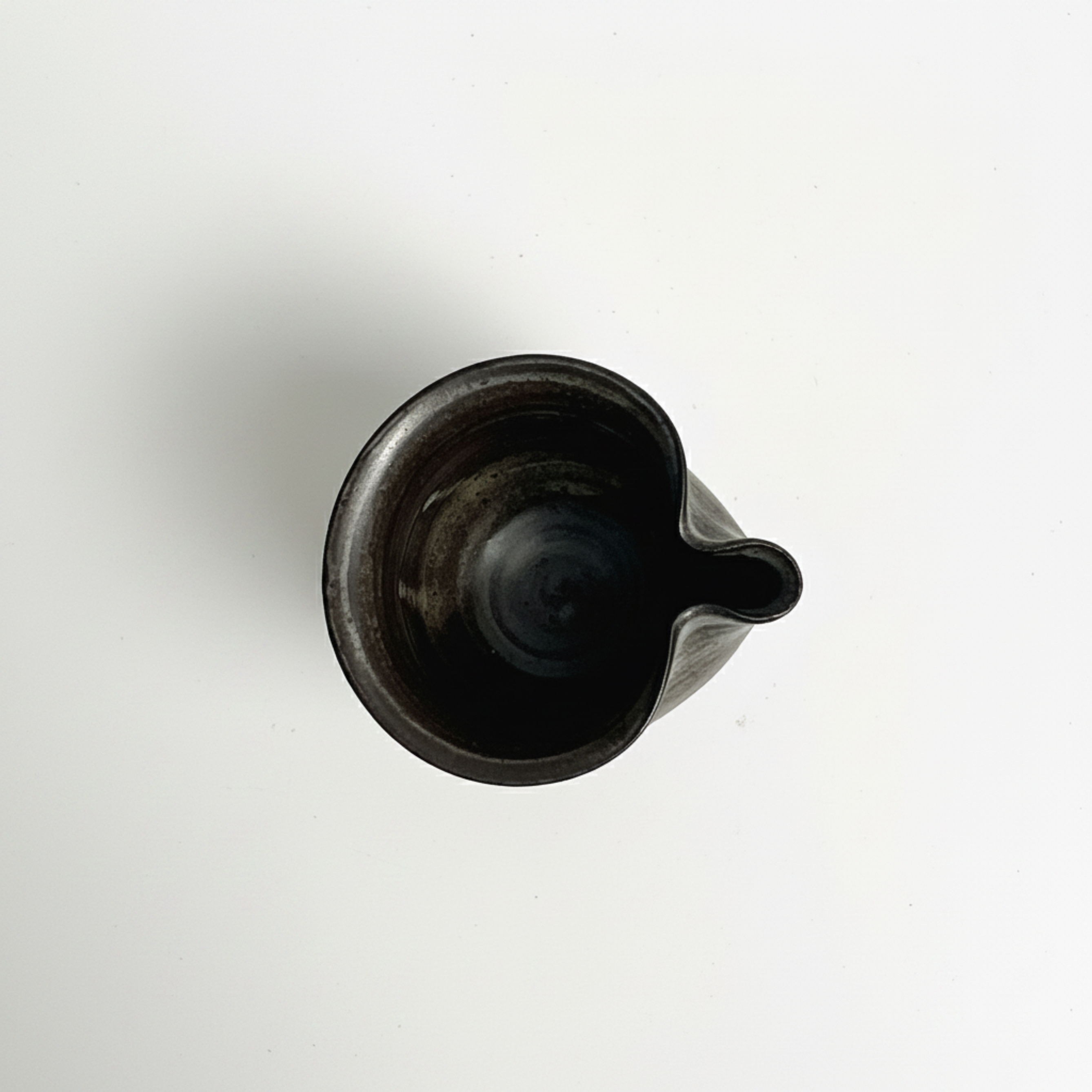 Small Pourer, Brown